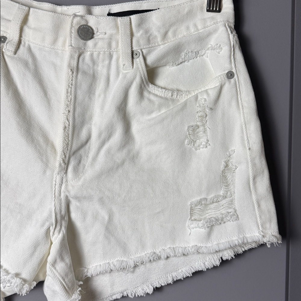 BlankNYC Off-White Distressed High Rise Denim Shorts Size 29